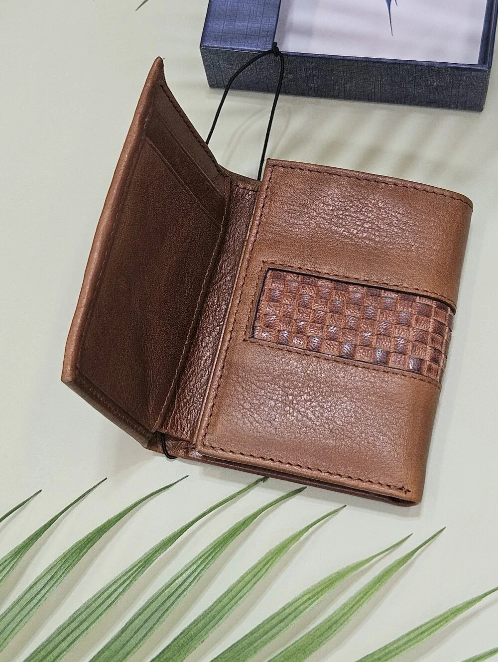 Tommy Bahama Brown Trifold Woven Inlay Wallet Boho Vacation Beach Summer Spring